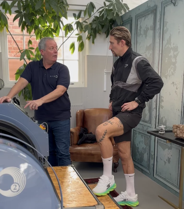 Angus MacDonald introduction to the hyperbaric oxygen therapy chamber