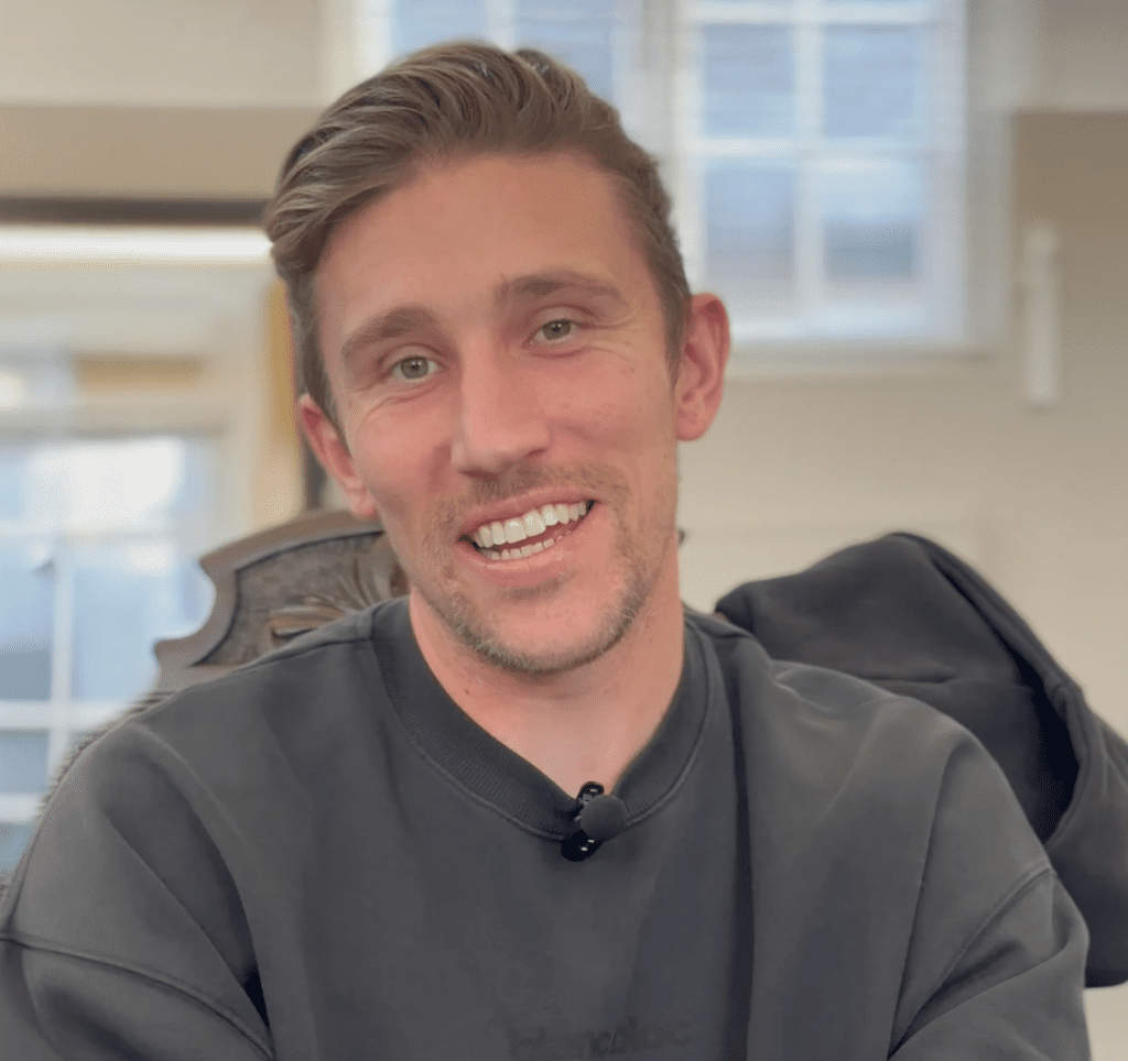 Angus MacDonald shares his experience of combing hyperbaric oxygen therapy and red light therapy for sports recovery